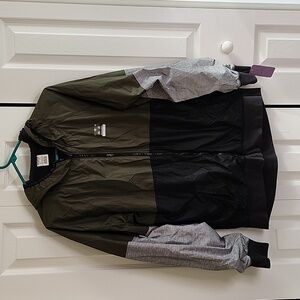 Women's Victoria's Secret Pink Size M-L Camo Lined Waterproof Jacket